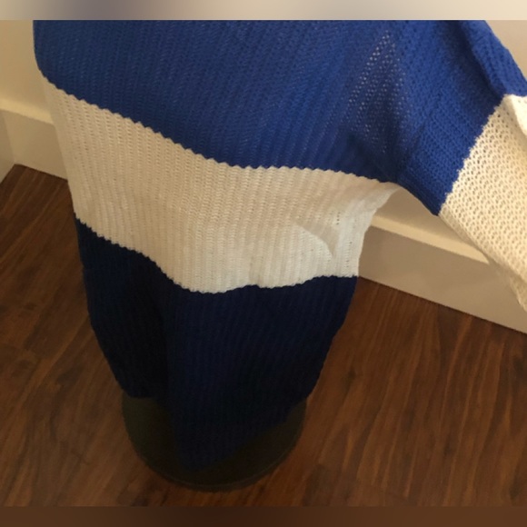 Blue Color Block Sweater - Picture 4 of 9